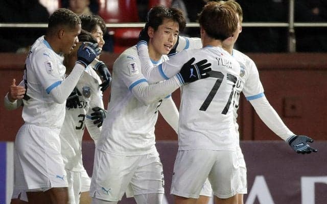 長谷部フロンターレ、エース山田新のゴールで先制！　浦項に退場者出てリード＆数的優位で前半終える【ACLE2024-25】