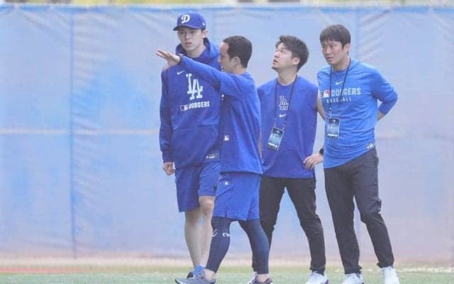 ドジャース・佐々木朗希が本格始動　キャンプ地入り→大谷通訳から施設案内