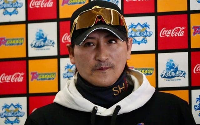 キャンプに現れた“懐かしの人物”が「カッコ良すぎ…」　近影に大注目「ひげ生えた」