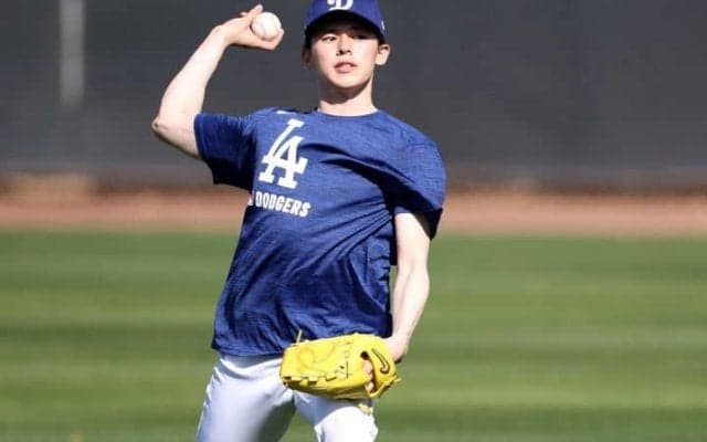 ドジャース・佐々木郎希が背番号「11」を譲ってくれたロハスに贈った＂ギフト＂が話題　「粋ですね」「めっちゃクール」