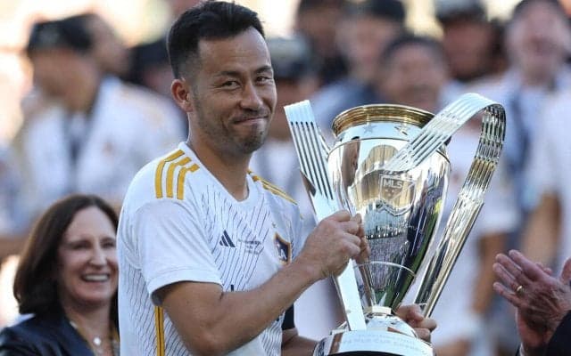 主将として優勝した吉田麻也が減給…その理由は？ チームに残った理由は小学生の娘、MLSの制度にも言及「とても不公平」