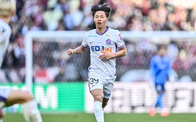 「まじでエムバペやん」J1広島の新人FW中村草太の爆速スプリント＆弾丸シュートでのプロ初ゴールが衝撃的！「なんちゅう角度やねん」「こりゃ末恐ろしい」などの声