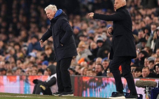 スロット監督の一発レッドに「少し同情している」、モイーズ監督はライバルクラブ指揮官の振る舞いに理解「自分のクラブをとても大切に思っているからこそ…」