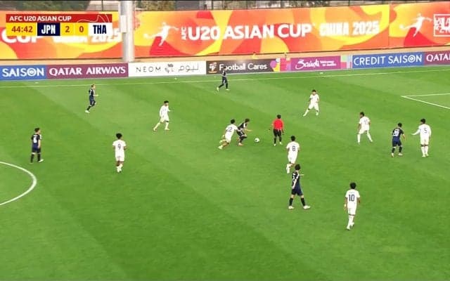 天才！ 日本代表10番の“華麗すぎるターン”が「本当に美しい」「完璧だ」“ポスト中村憲剛”の大関友翔がファン魅了【U20アジアカップ】