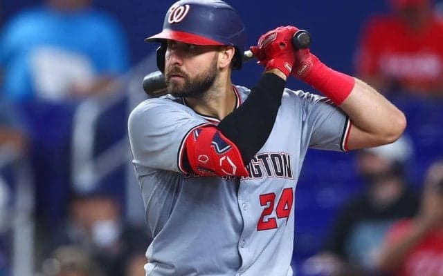 2年連続40HRも今や過去　4年連続1割台…最弱球団とマイナー契約、元有望株に米悲痛