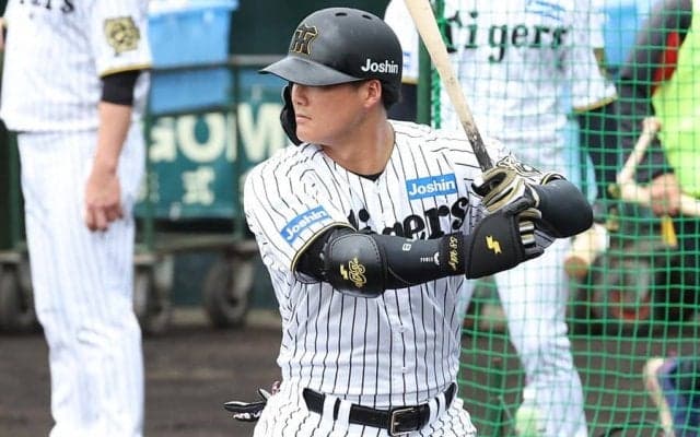 覚醒“寸前”21歳の豪快アーチ「これは金本知憲」　虎ファンは確信「レフト確定弾かな」