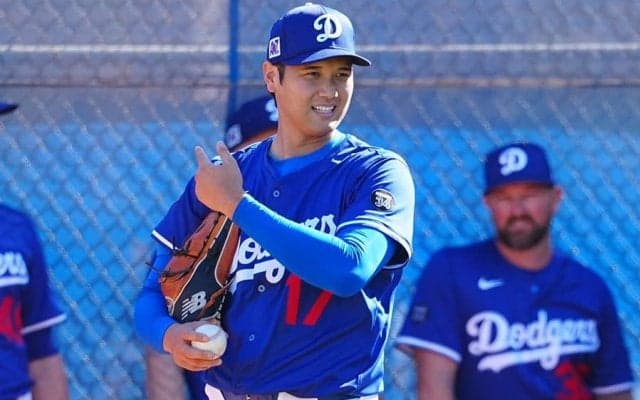 大谷翔平が生んだ異様な光景　同僚も熱視線、スターゆえに起きた“珍現象”