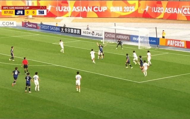 嘘だろ？ 至宝・高岡伶颯が“低空バイシクルショット”炸裂「すげえ身体能力」「夢があるな！」英移籍内定17歳の“意外性”にファン熱狂【U20アジアカップ】