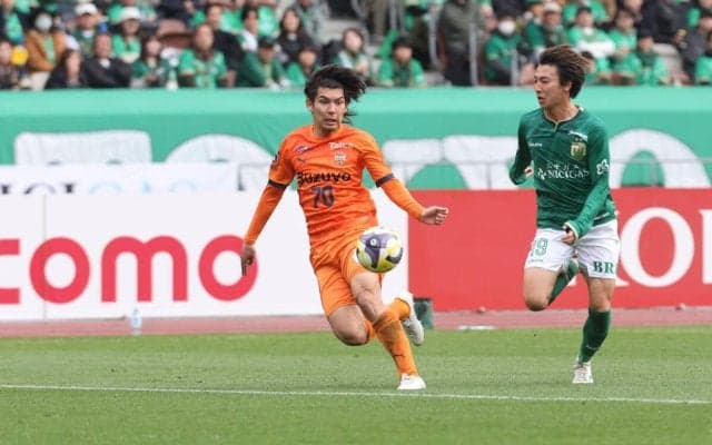 「1本は絶対にチャンスが来ると思っていた」開幕スタメンの清水DF高木践、決勝アシストに繋がるロングフィードは「完璧なタイミングで来てくれた」