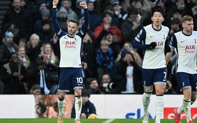 スパーズがユナイテッドとの不振の名門対決を制す！　負傷明けの守護神と10番がさすがの存在感【プレミアリーグ】