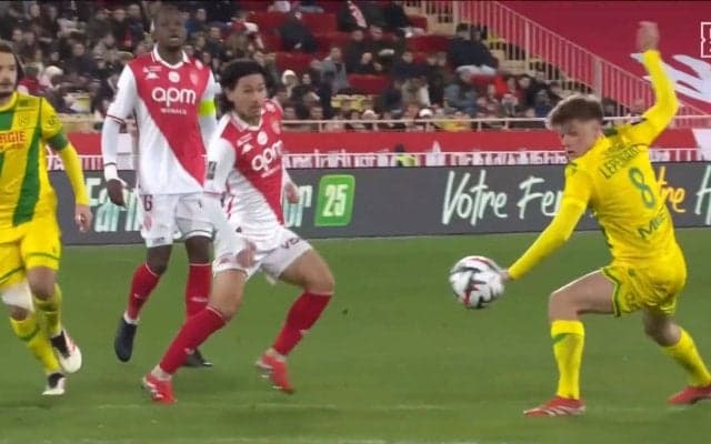 何が起きた？南野拓実が大暴れ「ケチャドバ」守備陣翻弄の忍者ムーブ→美麗アウトサイドスルーパスで逆転弾演出「50分時点で文句なしのMVP」