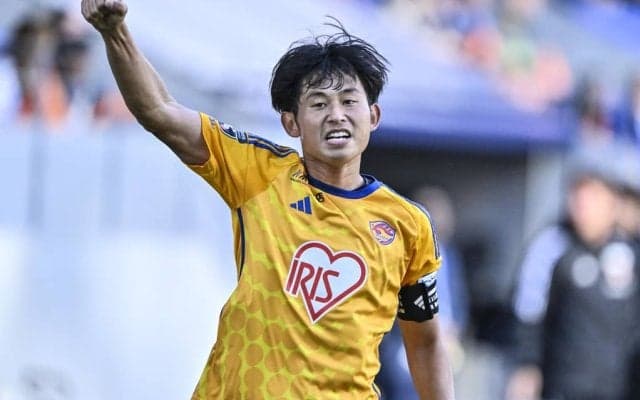 【2025年J2「開幕節」鳥栖VS仙台「徹底分析」】ロングボールに強いFWの粘りが生んだMF郷家の決勝ヘディングゴール　森山監督は「守り切る」ことに自信(2)