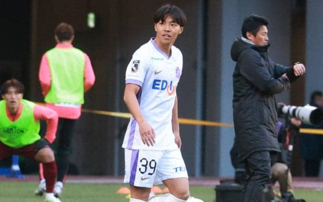 「頭の回転とプレーの質」を追い求めて、”今季最強軍団”のレギュラーを狙う！/中村草太（サンフレッチェ広島）【新しい景色へ導く期待の選手/vol.57】