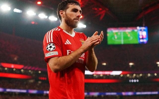 「ベスト16進出は非常に重要」激闘制し16強入りのベンフィカ、殊勲コクチュは味方FWお手本のゴールを自賛