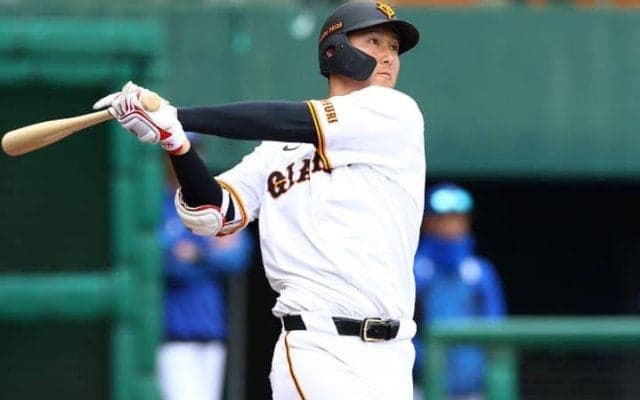 【巨人】今年こそレギュラー奪取だ！お目覚めロマン砲　22歳内野手の2打席連続弾に反響やまず「首脳陣もこういうバッティングを期待していた」と球団OBも絶賛