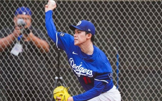 佐々木朗希の“魔球”は「ヤバい」　彷彿とさせたレジェンド…セーブ王も脱帽