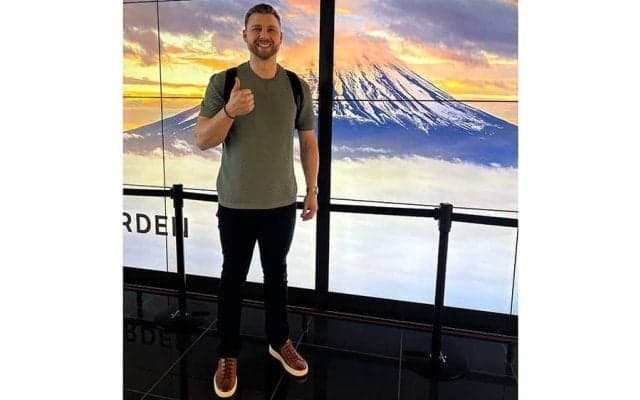 ロッテ新助っ人が来日「日本の文化体験楽しみ」　米通算207登板…背番号「54」