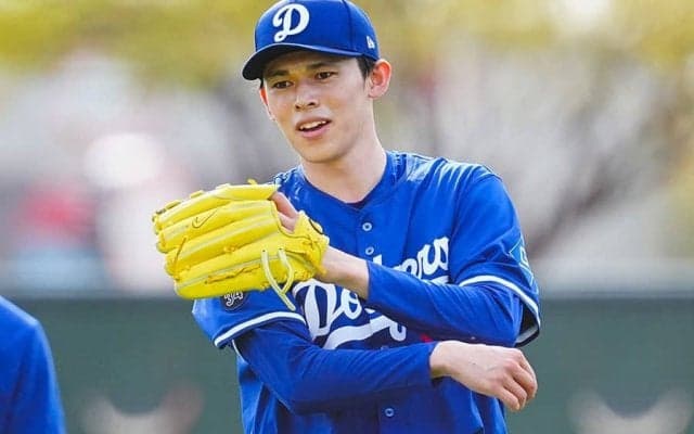 “先輩”の上に座る朗希が「かわいすぎ」　あまりの親密さにX心配「あなた色に染めないで」