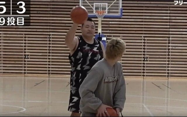 衝撃の結末！ 元横綱・鶴竜に何が起きた…？ 緊迫ムードの“ガチ対決”がヤバすぎる… 背後から相手に“圧”も「こっわ！」