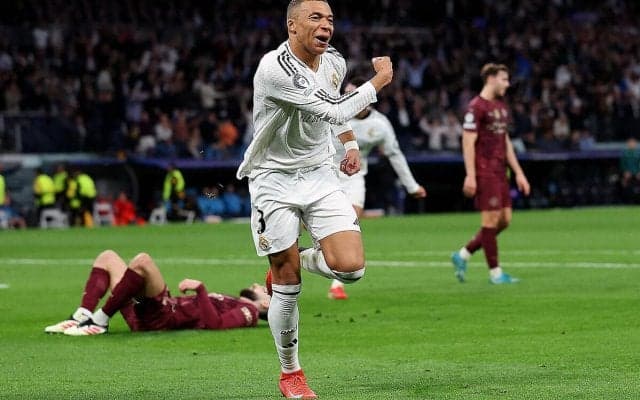 ムバッペが異次元のハットトリック！　王者マドリーが4季連続のシティ戦に完勝でベスト16進出【CL】