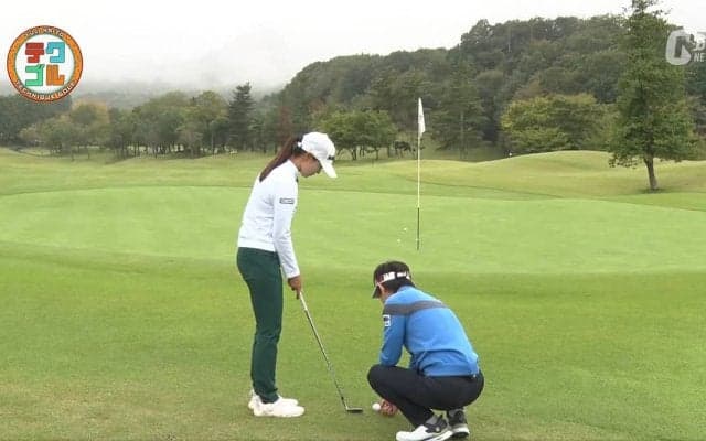 アプローチでスピンを効かせたいときはフェースを開いてハンドレイト気味に構えよう