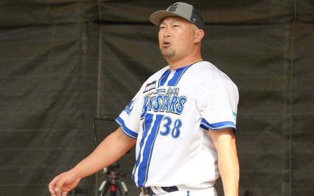 “角刈り披露”も辛辣「街で会いたくない1位」　帽子取ると露わ「チョコプラにしか見えない」