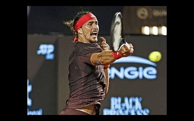  ズべレフ8強「持ち直せた」 