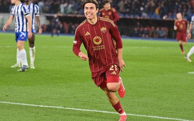 千両役者ディバラのドッピエッタで逆転！　ローマがポルトとの強豪対決制しベスト16進出【EL】