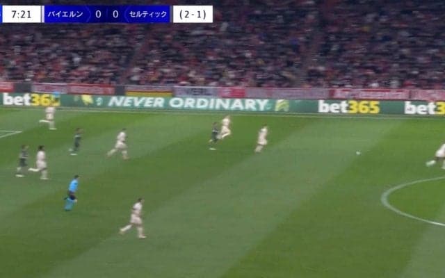 スタジアム騒然！ 旗手怜央、40メートル“超絶ロングスルーパス”炸裂「うめえええ」 前田大然の爆速スピードを活かす“日本人ホットライン”