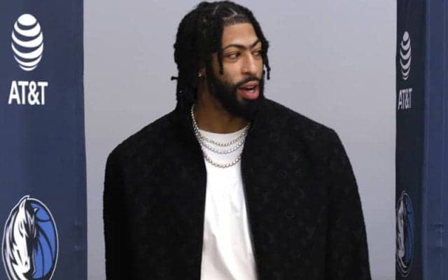 マブスデビュー戦で左内転筋を負傷したアンソニー・デイビスが最低2週間を欠場