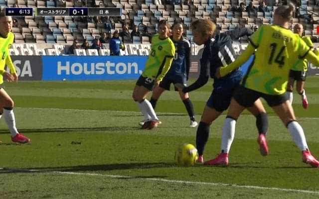 えっ、触ったの？ なでしこジャパンFWの“超反応おしゃれフリック弾”に驚愕！「田中碧みたい」「めっちゃうまい」田中美南がスーパーゴール