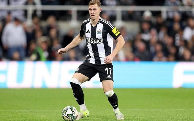 ニューカッスル、控えDFのクラフトと2026年まで契約延長