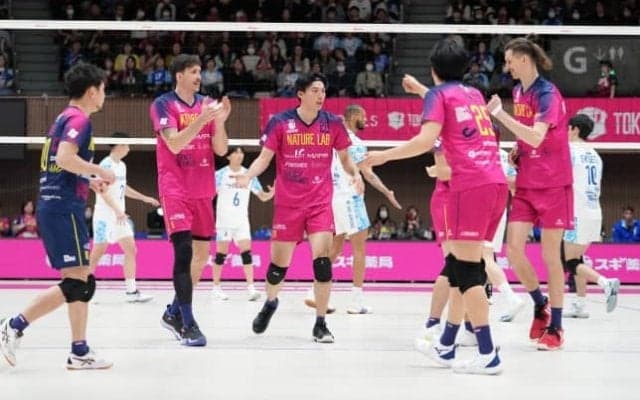 【バレー】東京GBが東レ静岡にストレート勝利。前日フルセット負けの雪辱を果たす　SV男子