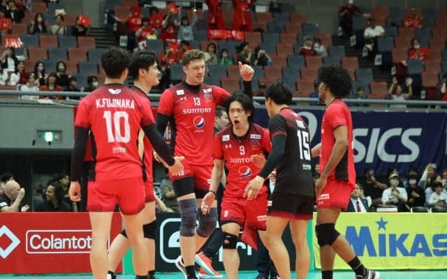 黒鷲旗　現行形式での開催は5月開催の第73回大会をもって終了