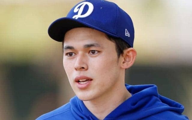 ロバーツ監督も「マジかよ」と仰天　佐々木朗希のサプライズ発表に米メディアも騒然「ササキの妻も日本シリーズで…」