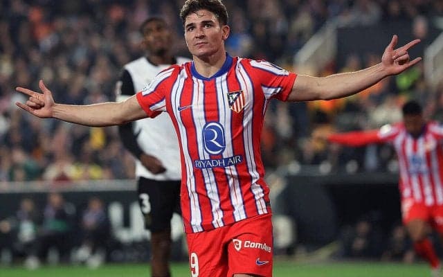 アトレティコが3戦ぶり勝利で暫定首位に！　アルバレスのドブレーテなど下位バレンシアに快勝【ラ・リーガ】