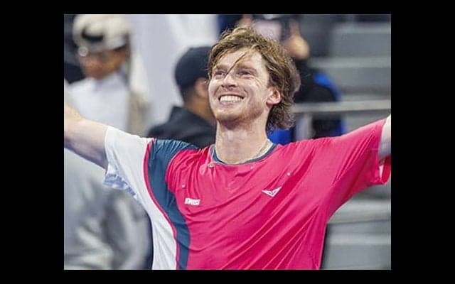 熱戦制しツアー17度目V「最高」