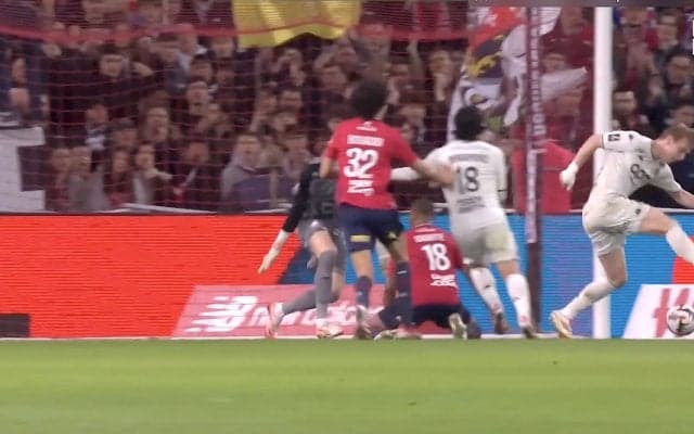 南野拓実、“急加速”で電光石火のゴール！ 「あそこに詰めていたことが…」日本代表MFの嗅覚が光った瞬間