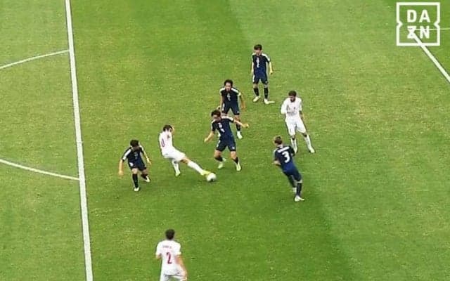 「中東の笛を吹きたい放題…」U-20日本代表が“誤審”で失点…「小学生でもオフサイドだとわかる」「重要な試合でVARなしはやばい」ファン憤慨の瞬間【U20アジアカップ】