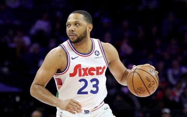 シクサーズのベテランガード、エリック・ゴードンが右手首手術のため戦線離脱