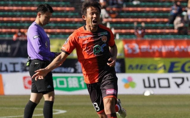 元日本代表MF山瀬功治が現役引退…25年の現役生活に幕で妻へ感謝「“山瀬功治”というサッカー選手は、妻と2人で作り上げたと言っても過言ではありません」