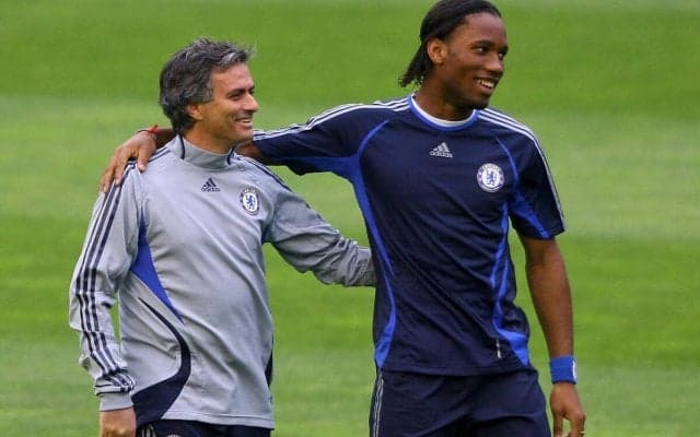 「僕の“父”が人種差別主義者だなんて」人種差別発言だと非難されるモウリーニョ監督、かつての教え子が擁護「彼は人種差別主義者ではない」