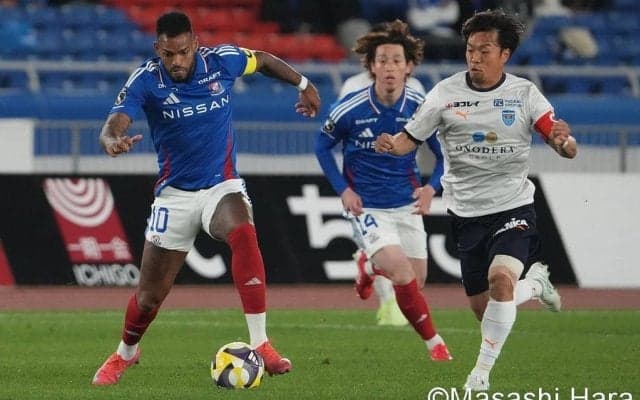 首位の湘南戦が｢運命の岐路｣に、ホーム4戦全勝の横浜ダービーで｢不覚｣、横浜FMエウベルが語った｢監督への思い｣