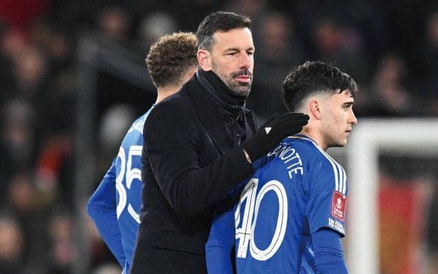 7連敗からスパーズ撃破挟んで4連敗…降格圏レスターはファン・ニステルローイ監督をどこまで我慢できる？