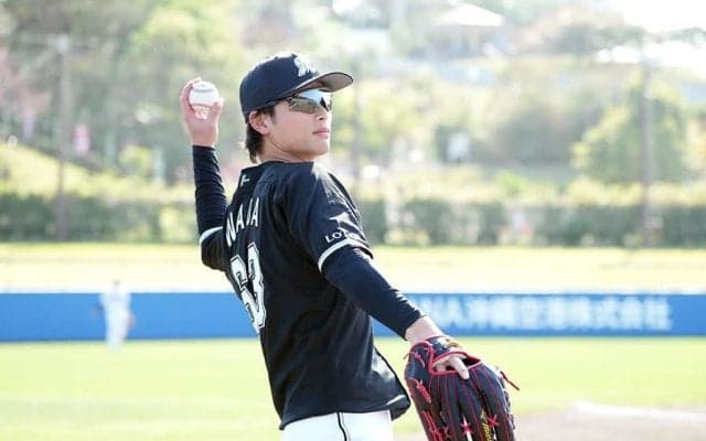 “忍び寄る”俊足好捕にファン興奮「やばすぎる」　ガッツ溢れる美技に「何というキャッチ」