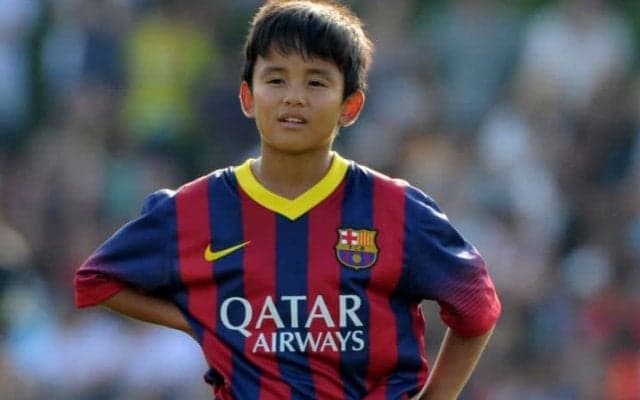 久保建英を変えたバルサ入団　関係者が漏らした8歳の日本人との“異例契約”の舞台裏「首脳陣は狂気の沙汰だと考えた」