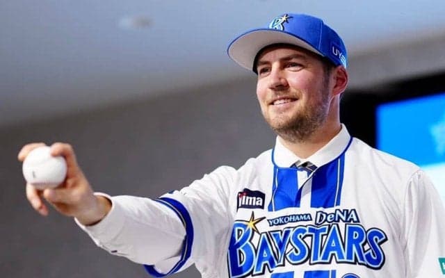 バウアーが語った沢村賞、YouTube、壮絶メキシコ時代、横浜愛…　入団会見での一問一答