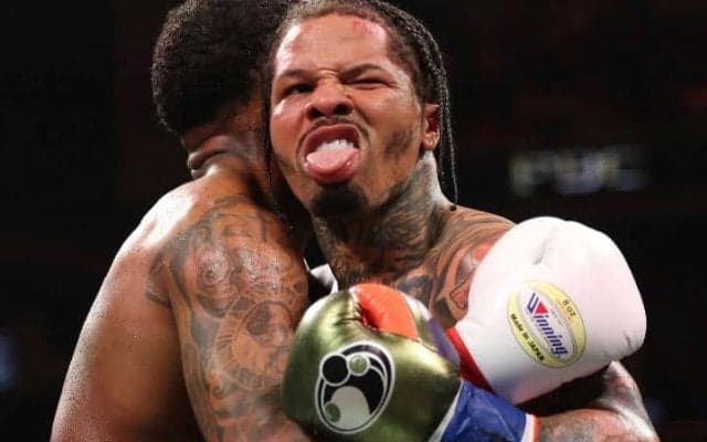 前代未聞の“ダウン疑惑”は「最悪の決断」　非難轟々の王者デービスは猛反発「くだらない膝つきのせいで、俺は試合を奪われた」