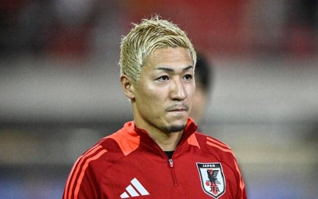 「一瞬EXILEかとおもった...w」「ラッパーに見える」セルティック27歳FW前田大然の“かわいかつい”親子ショットが話題！「大然パパこう見えて優しい」などの声