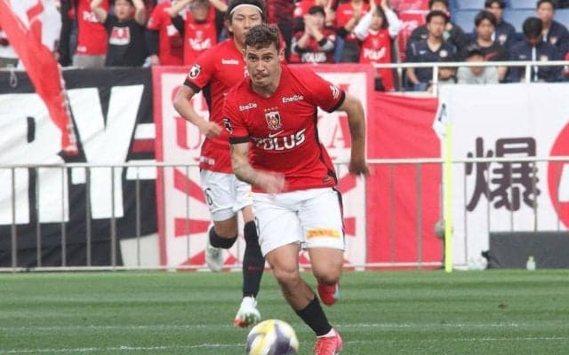 柏戦で敗北、4戦未勝利の浦和｢岡山戦で勝つ｣ために(1)トップ下に置きたい｢強力な武器｣、決めきれない｢絶好機｣、中盤でスペースを与える｢悪循環｣